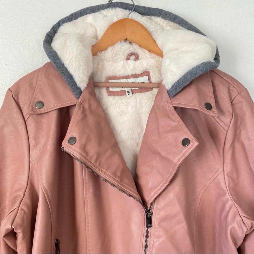 Sebby Collection Faux Fur/Leather Moto Jacket - Picture 5 of 14